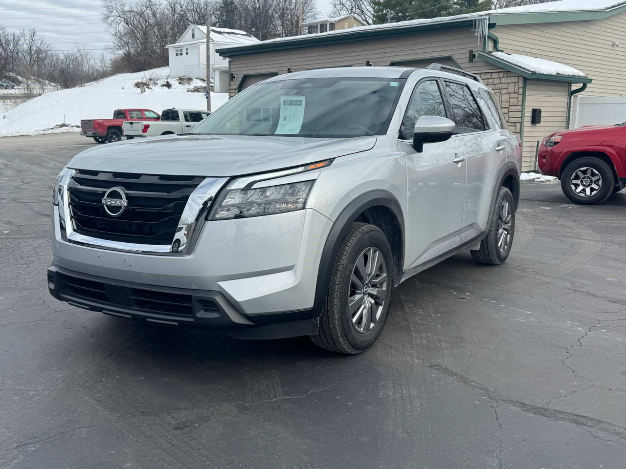 2025 Nissan Pathfinder SV 4WD