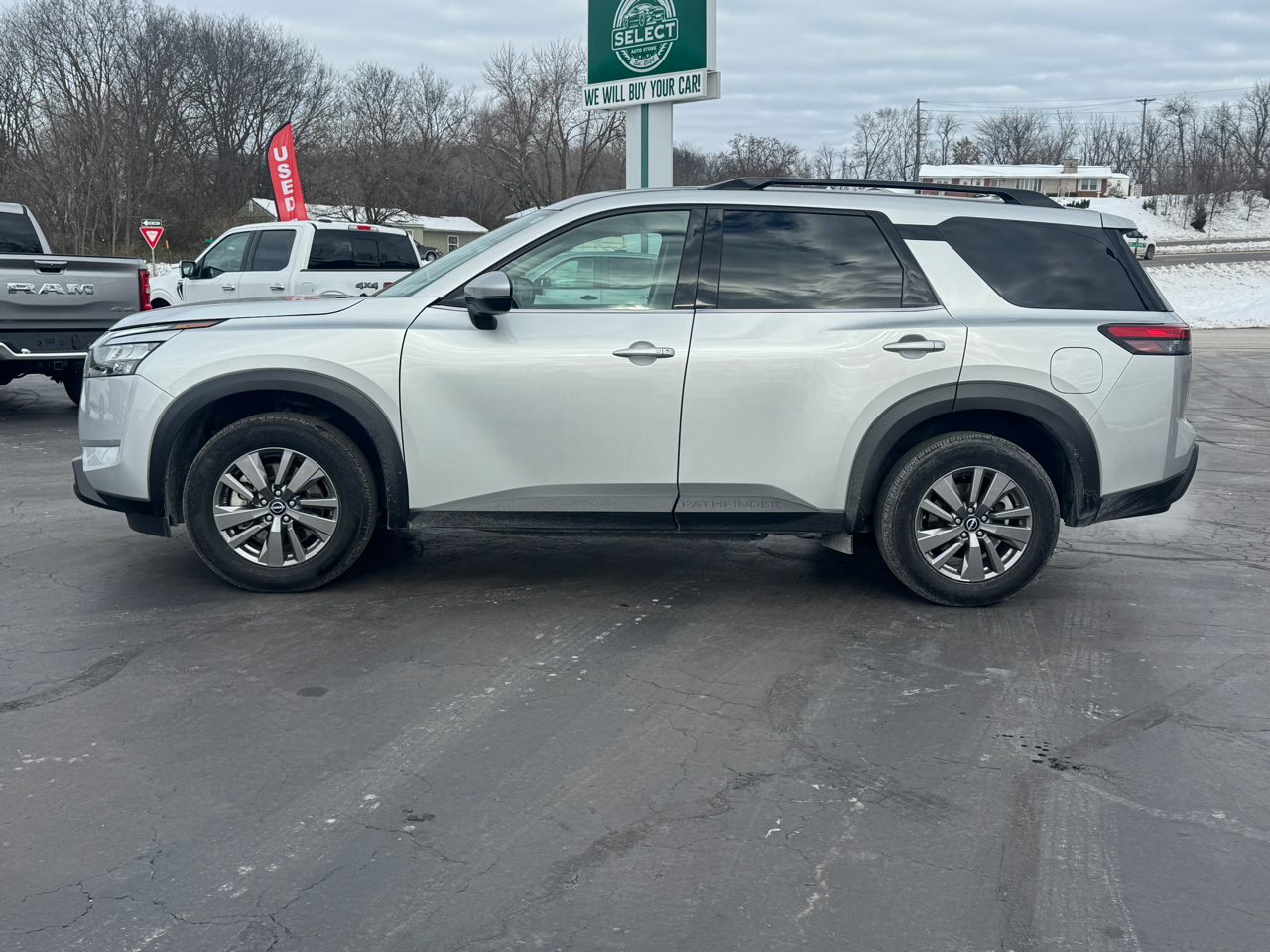 Nissan Pathfinder SV 4WD 2025