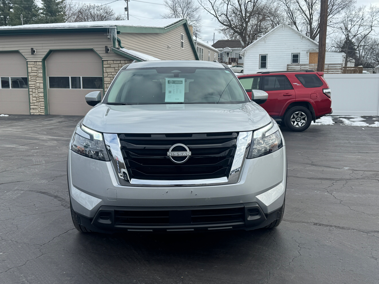 Nissan Pathfinder SV 4WD 2025