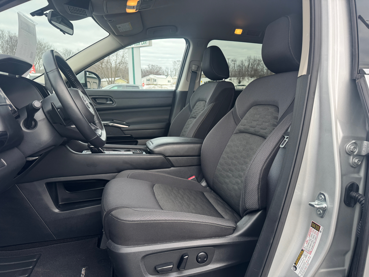 Nissan Pathfinder SV 4WD 2025