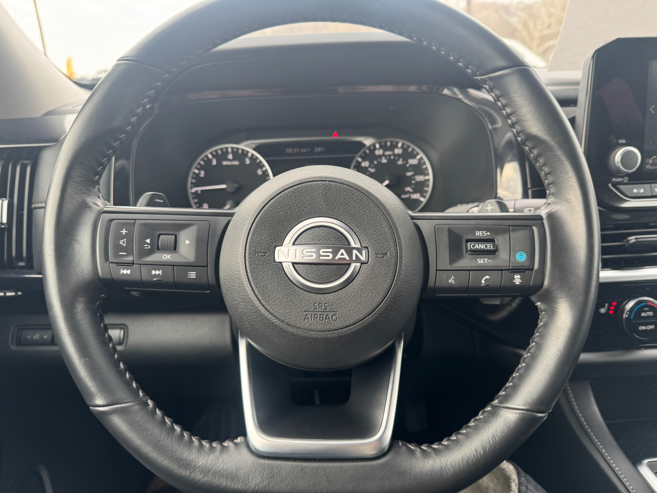 Nissan Pathfinder SV 4WD 2025