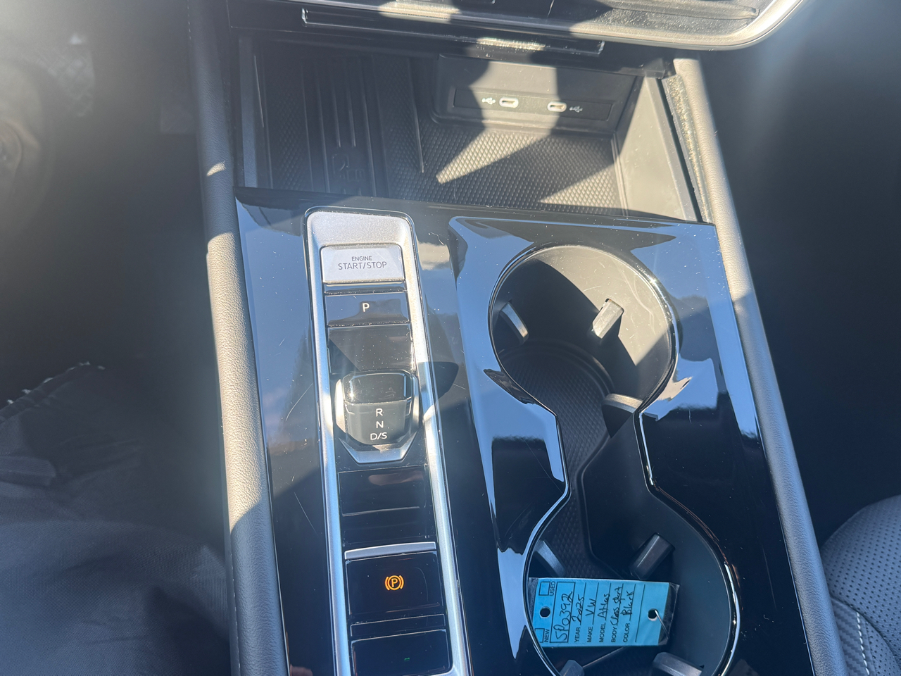 Volkswagen Atlas Cross Sport SE w/Technology AWD 2025