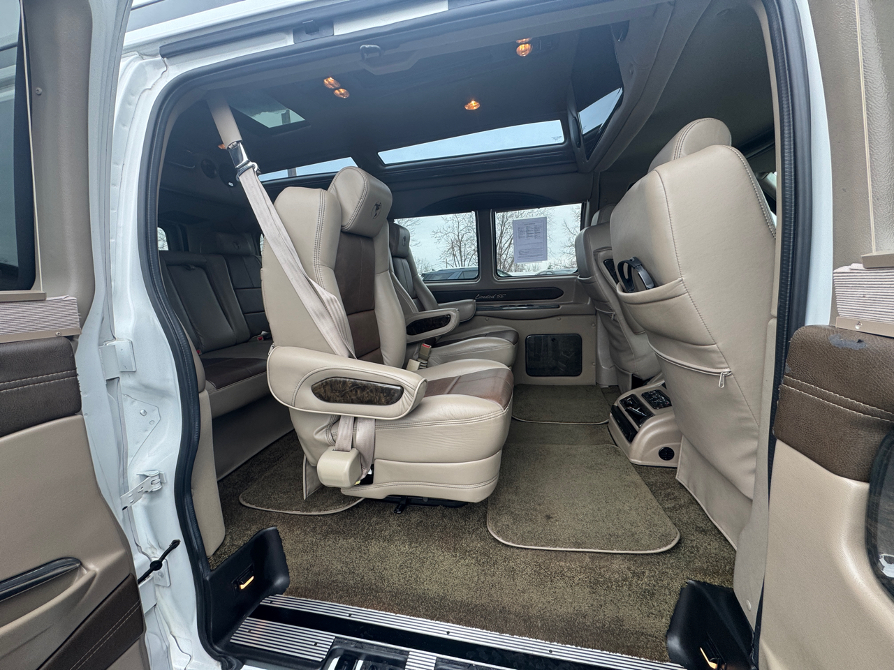 Chevrolet Express Passenger  2015