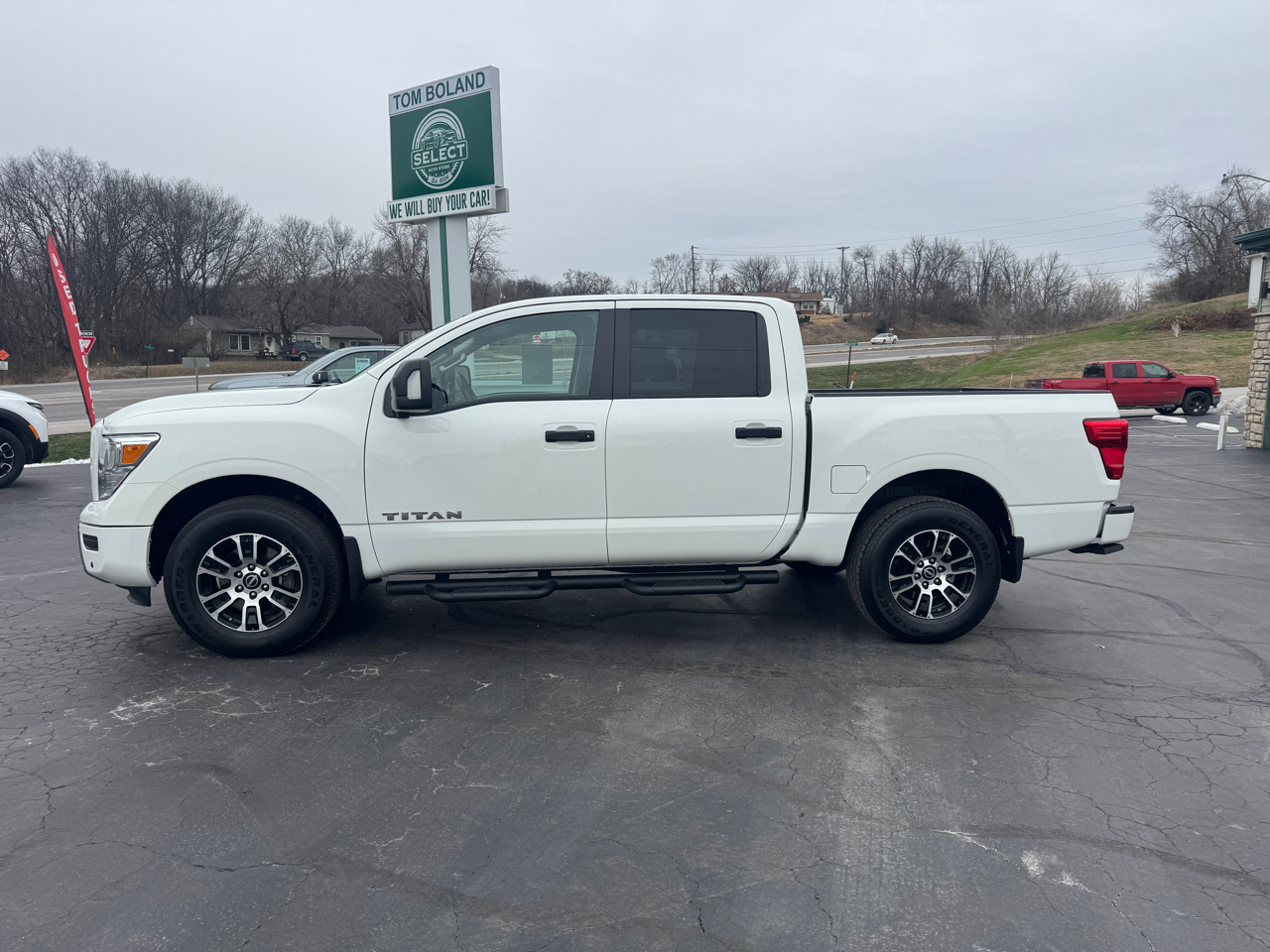 Nissan Titan Platinum Reserve Crew Cab 4WD 2024