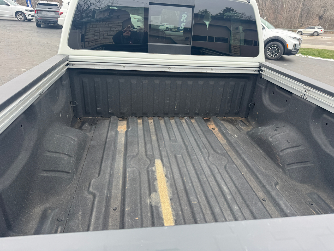 Nissan Titan Platinum Reserve Crew Cab 4WD 2024