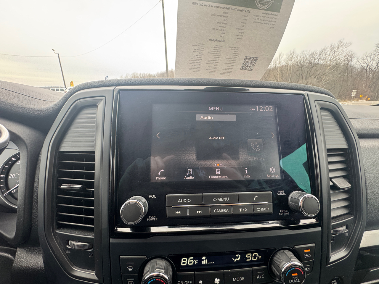 Nissan Titan Platinum Reserve Crew Cab 4WD 2024