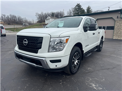 2024 Nissan Titan 