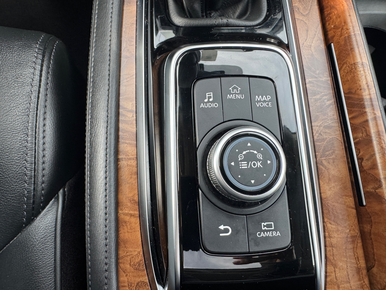 Nissan Armada SL AWD 2024