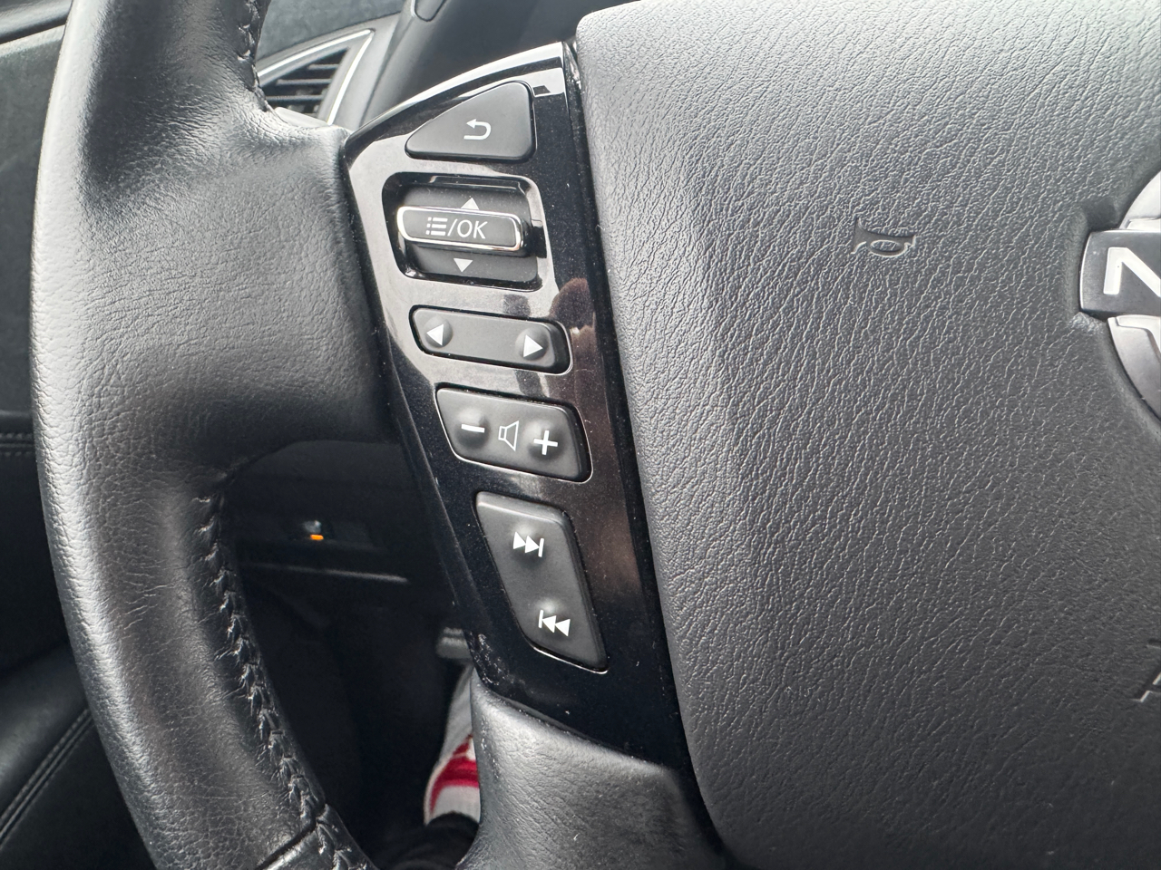 Nissan Armada SV AWD 2024