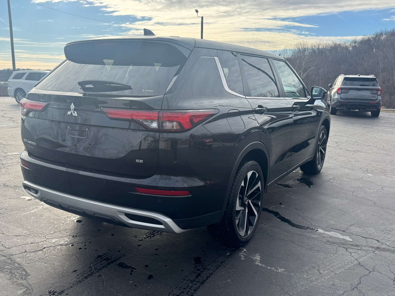 Mitsubishi Outlander SE 4WD 2024