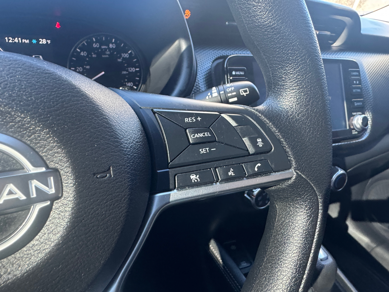 Nissan Kicks SV 2024