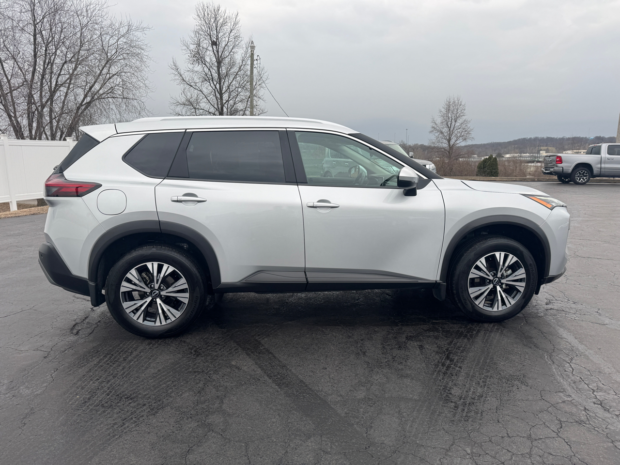 Nissan Rogue SV AWD 2023