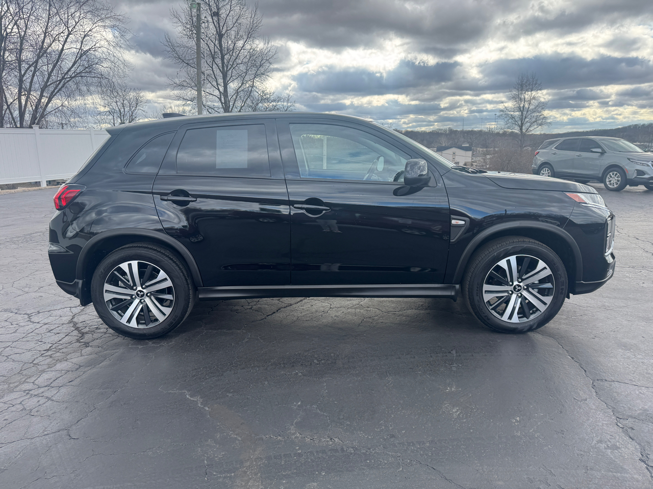 Mitsubishi Outlander Sport 2.0 ES 4WD 2025