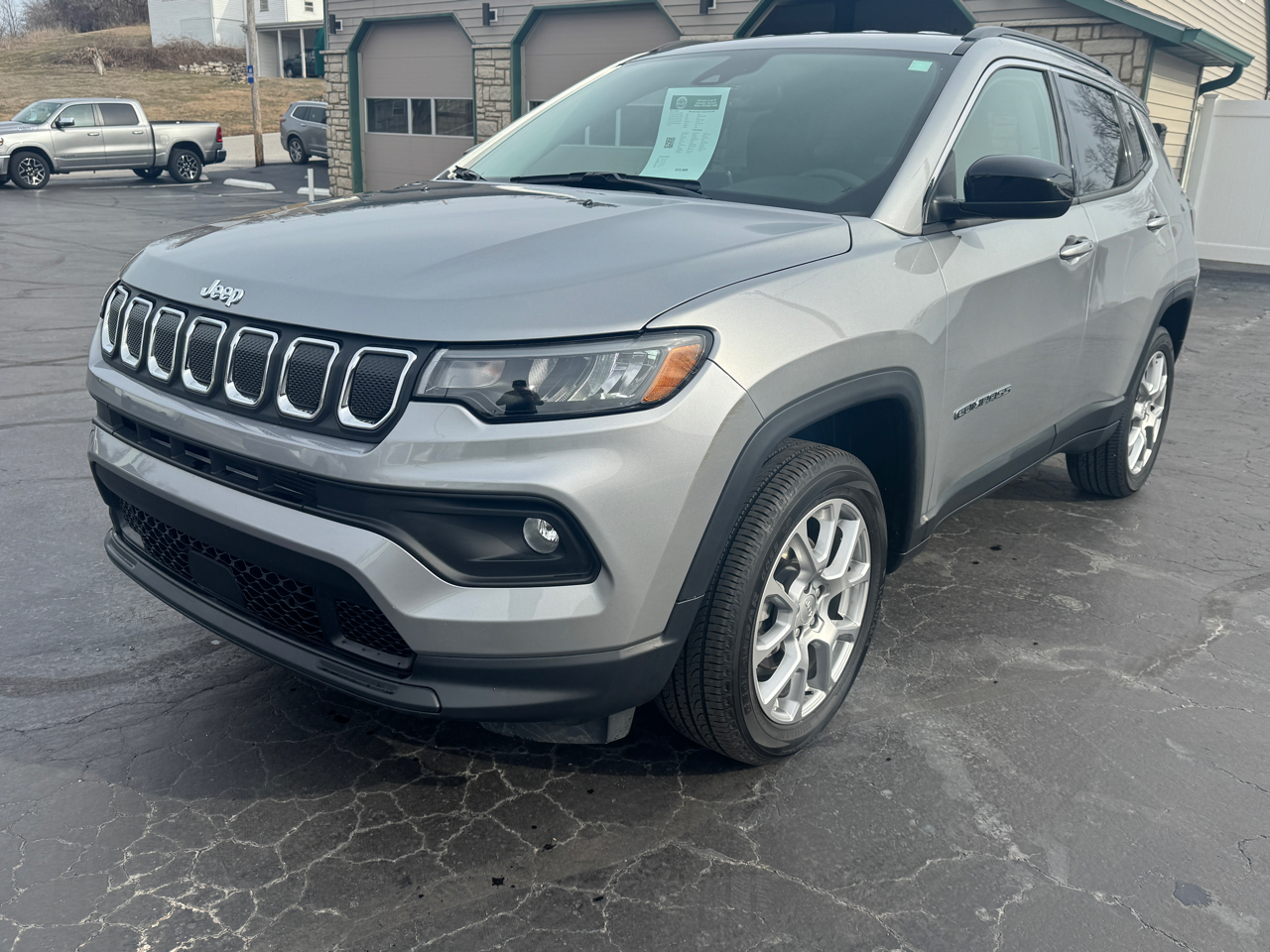 2022 Jeep Compass Latitude 4D SUV 4WD