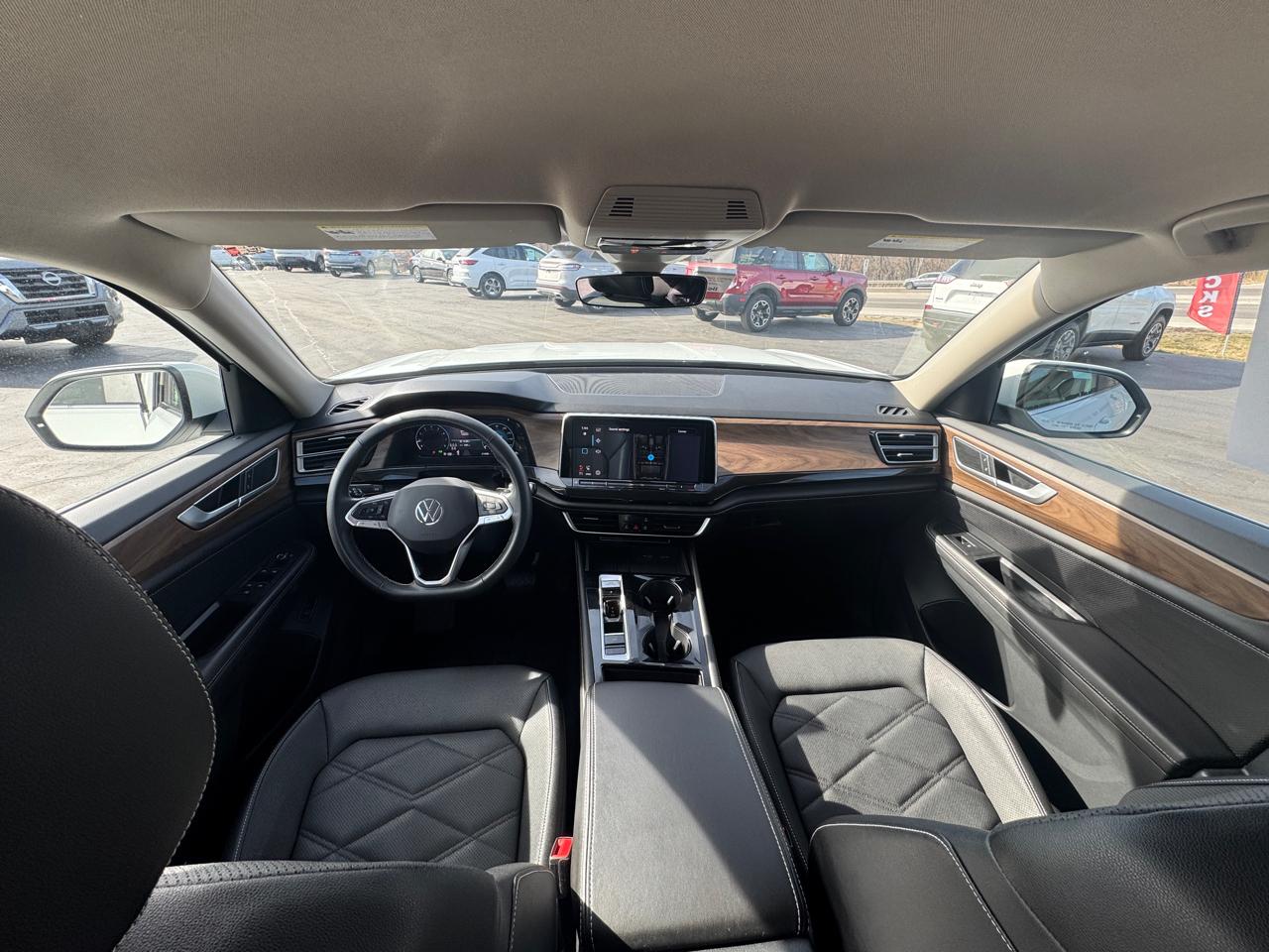 Volkswagen Atlas SE w/Technology 4MOTION 2025