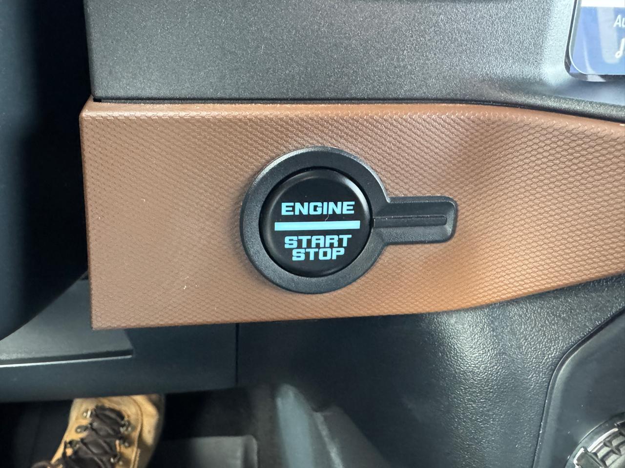 Ford Bronco Outer Banks 4-Door 2024