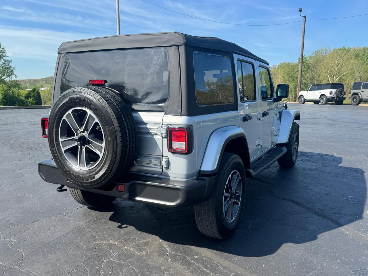 Jeep Wrangler Unlimited Sahara 2023