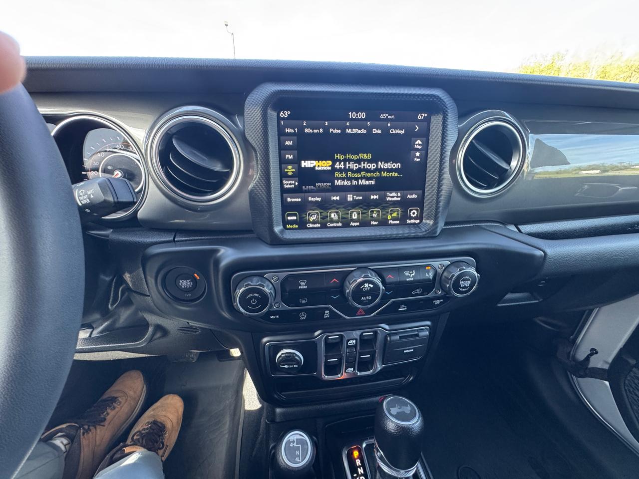 Jeep Wrangler Unlimited Sahara 2023