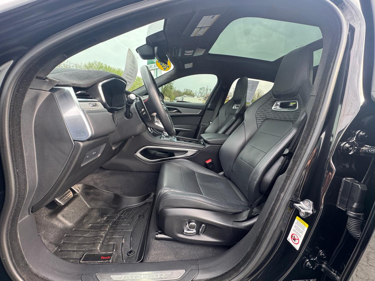 Jaguar F-Pace SVR 2023