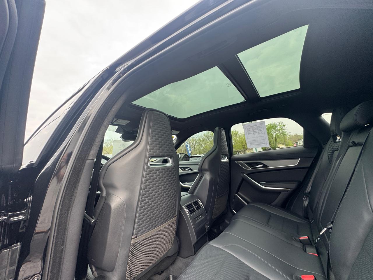 Jaguar F-Pace SVR 2023