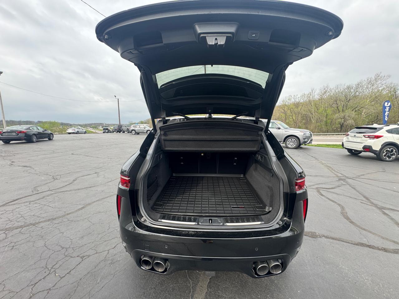 Jaguar F-Pace SVR 2023