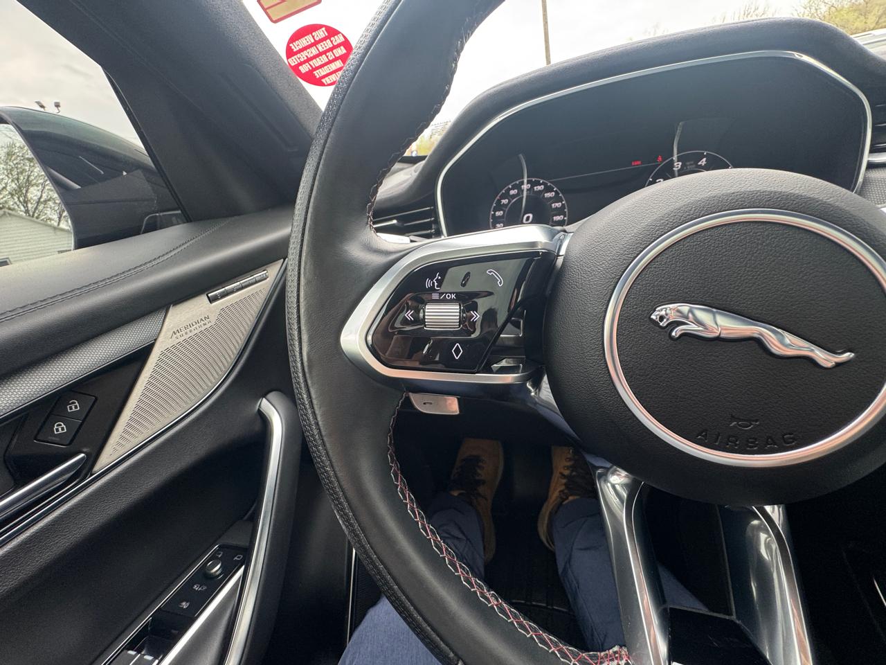 Jaguar F-Pace SVR 2023