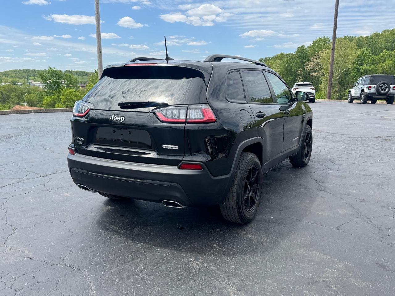 Jeep Cherokee Latitude LUX 4D SUV 4WD 2022