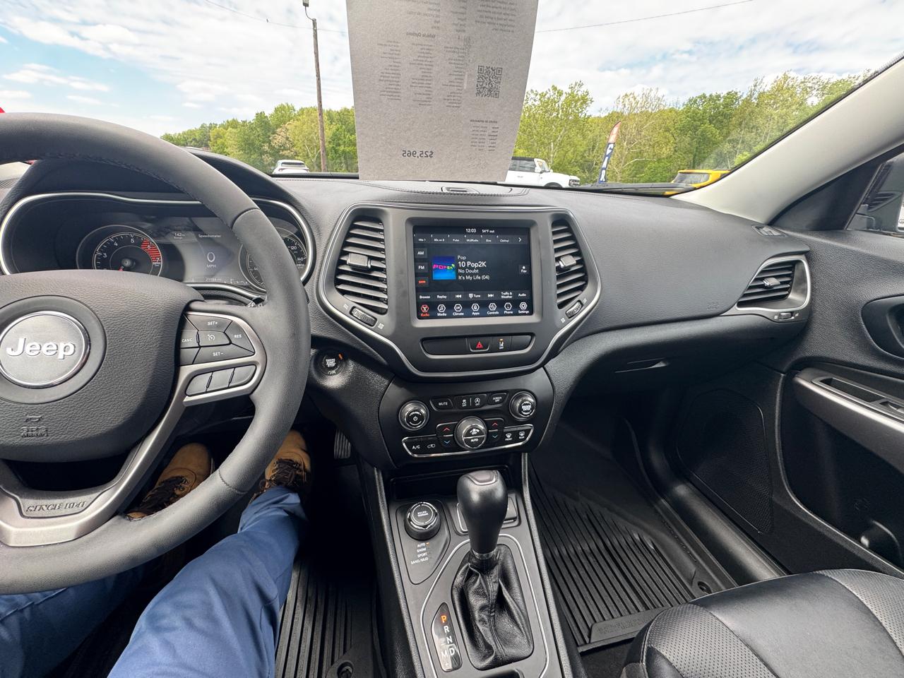 Jeep Cherokee Latitude LUX 4D SUV 4WD 2022