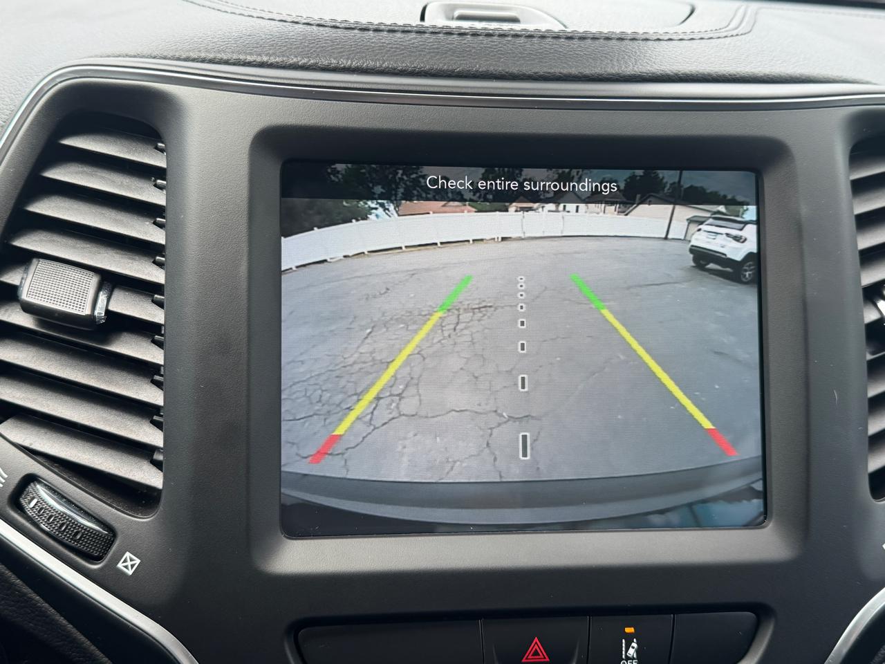 Jeep Cherokee Latitude LUX 4D SUV 4WD 2022