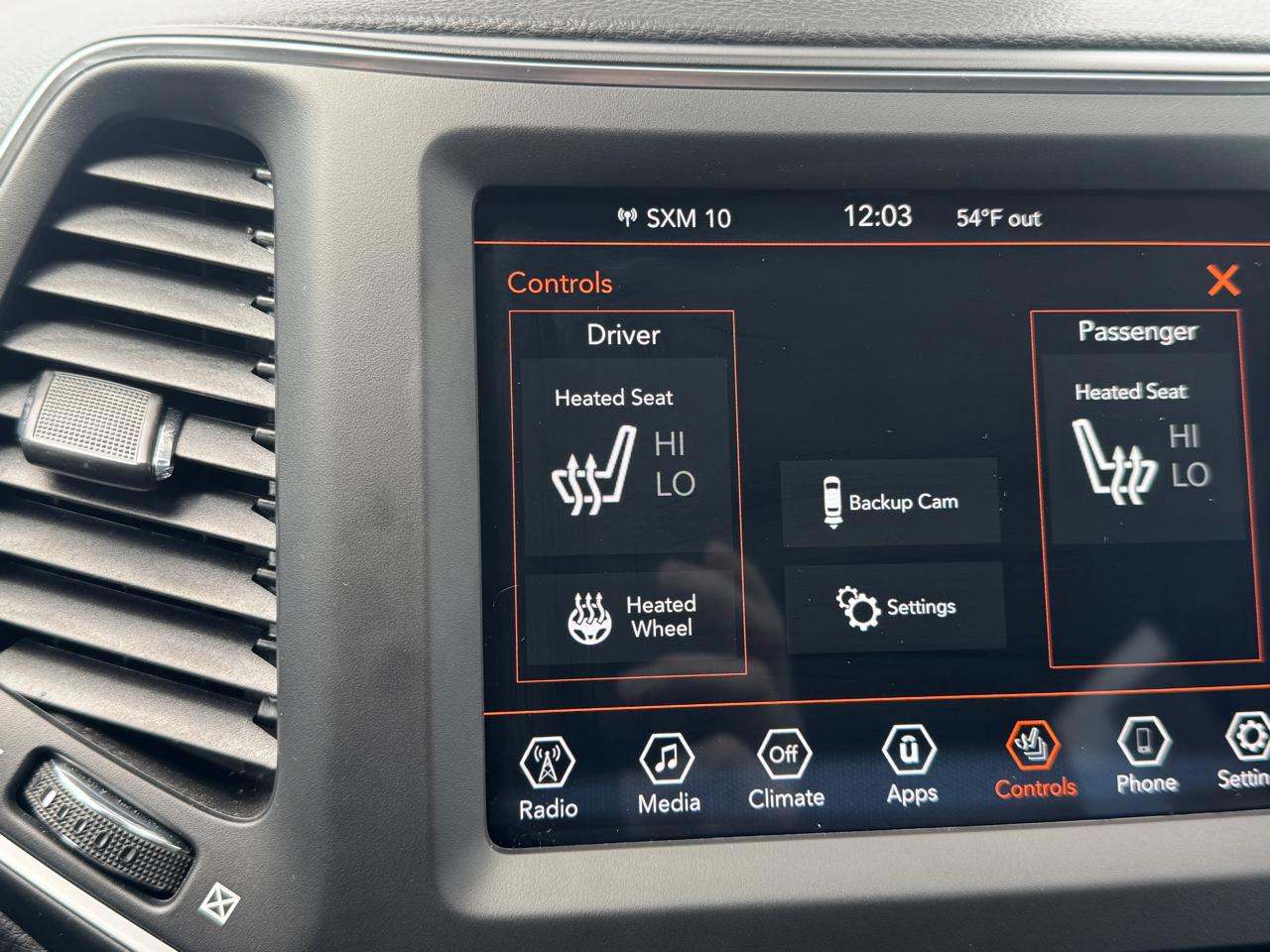 Jeep Cherokee Latitude LUX 4D SUV 4WD 2022