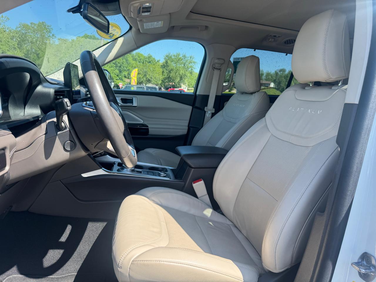 Ford Explorer Platinum AWD 2023