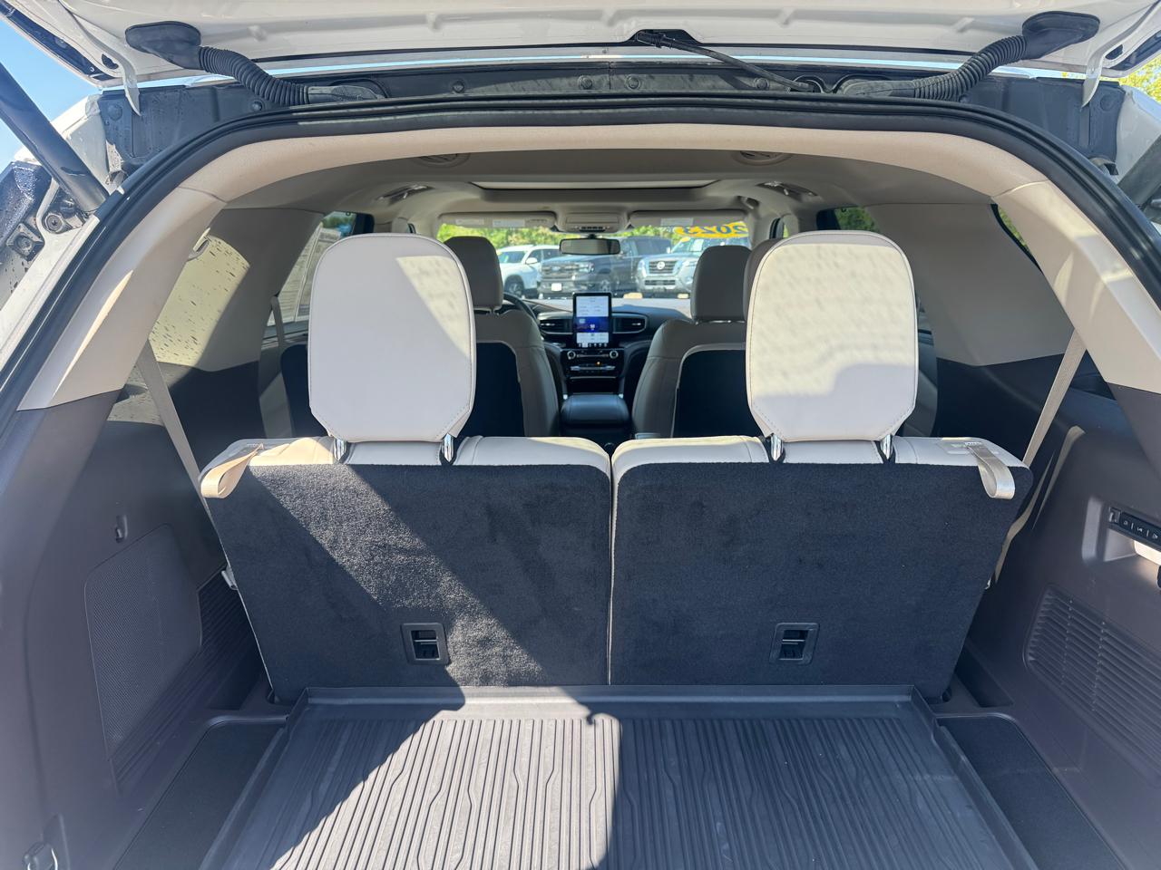Ford Explorer Platinum AWD 2023