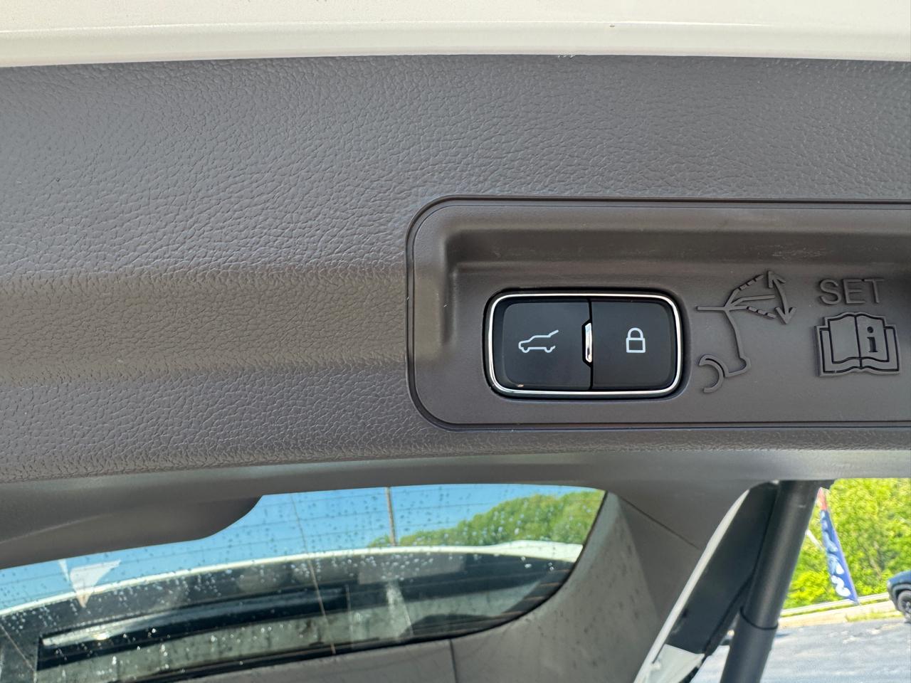 Ford Explorer Platinum AWD 2023