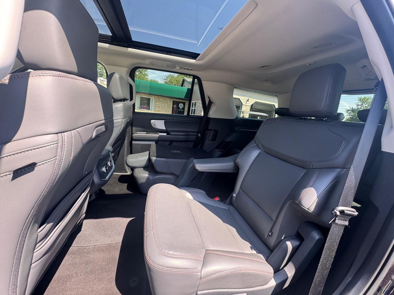 Ford Expedition Active 4WD 2025
