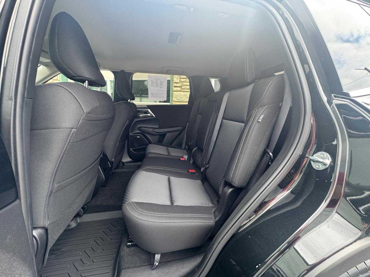 Mitsubishi Outlander ES AWD 2025