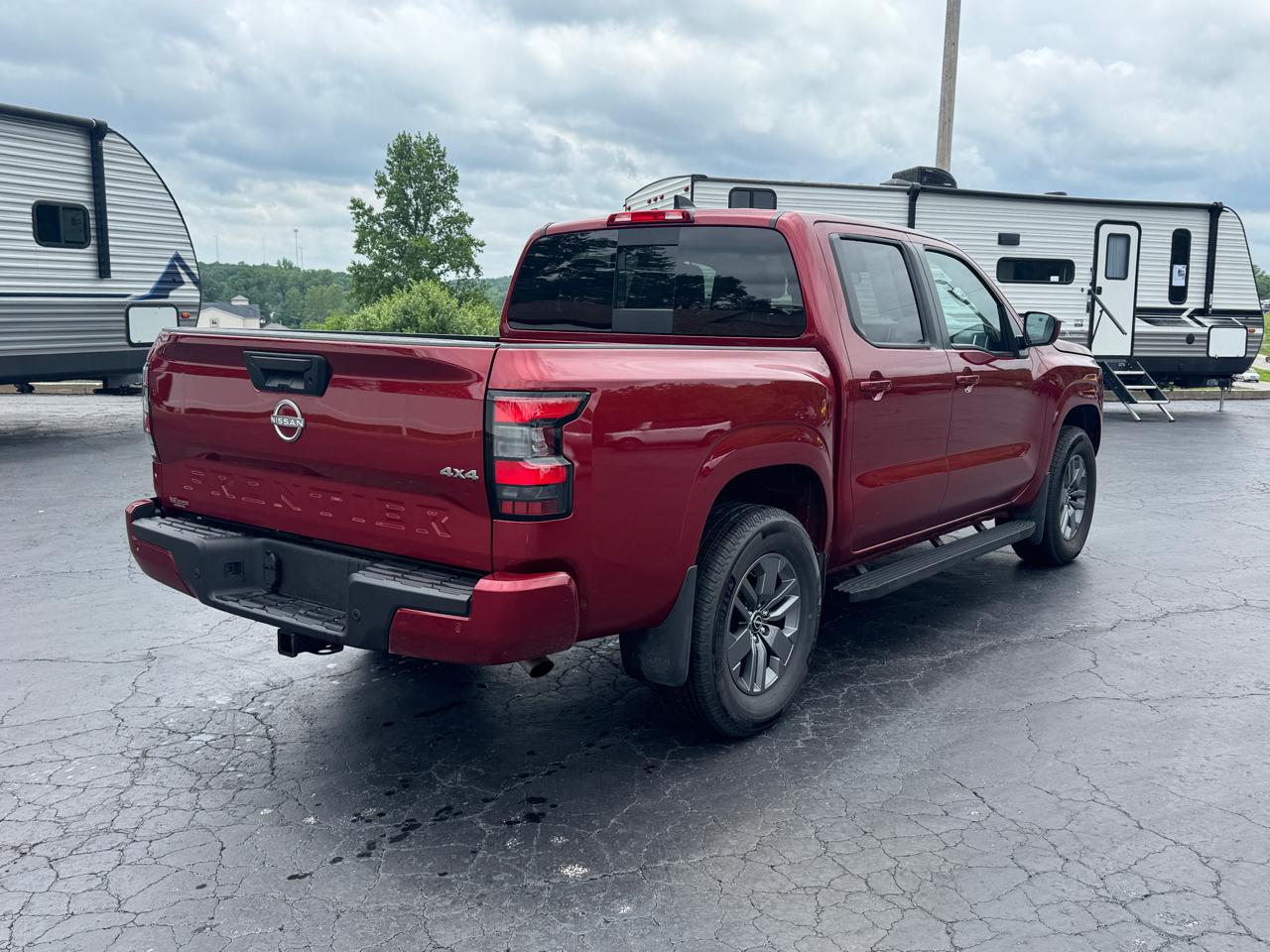 Nissan Frontier SV Crew Cab 4WD 2025