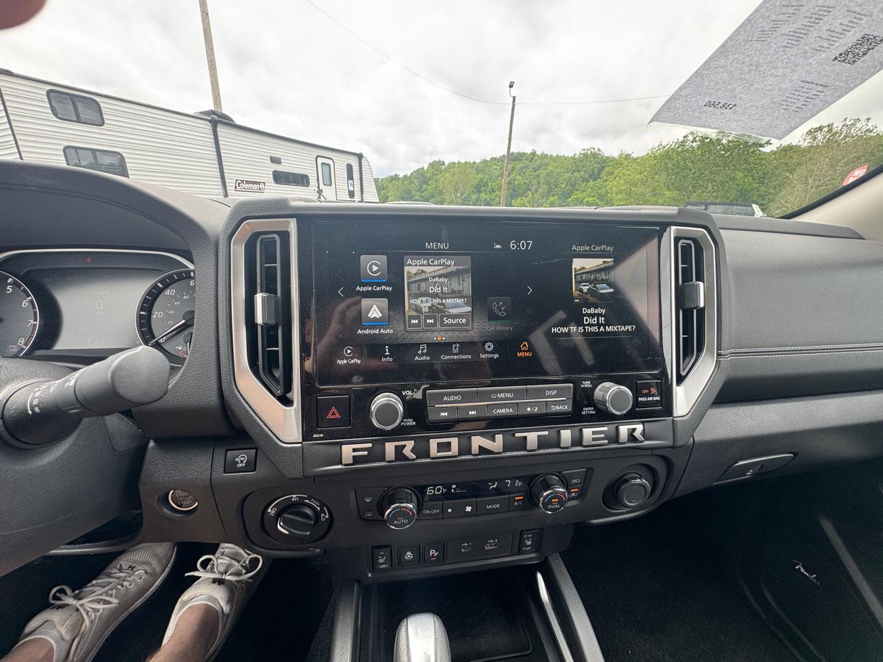 Nissan Frontier SV Crew Cab 4WD 2025