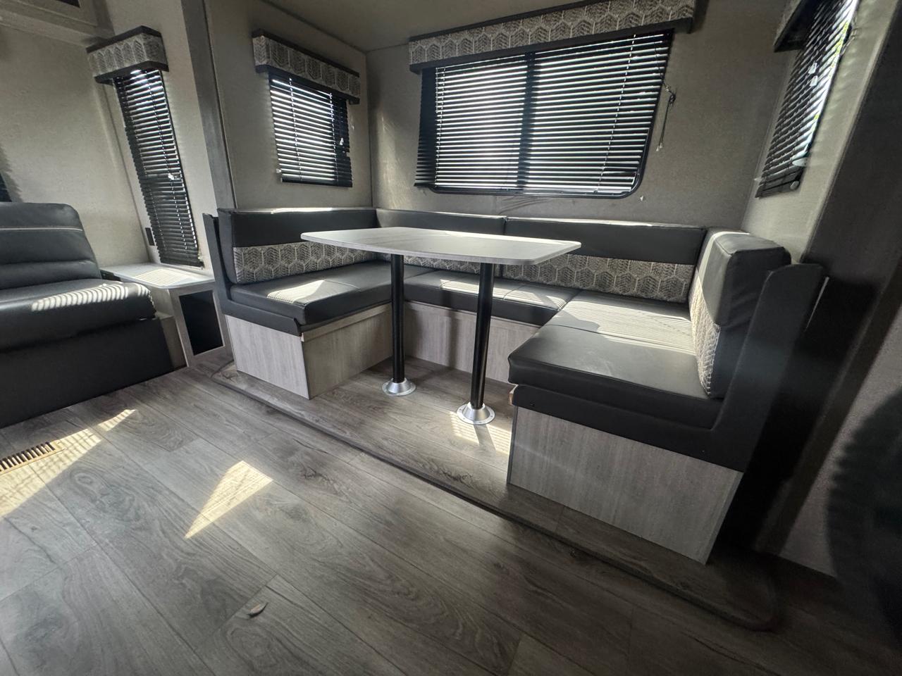 Coachmen Catalina  2023