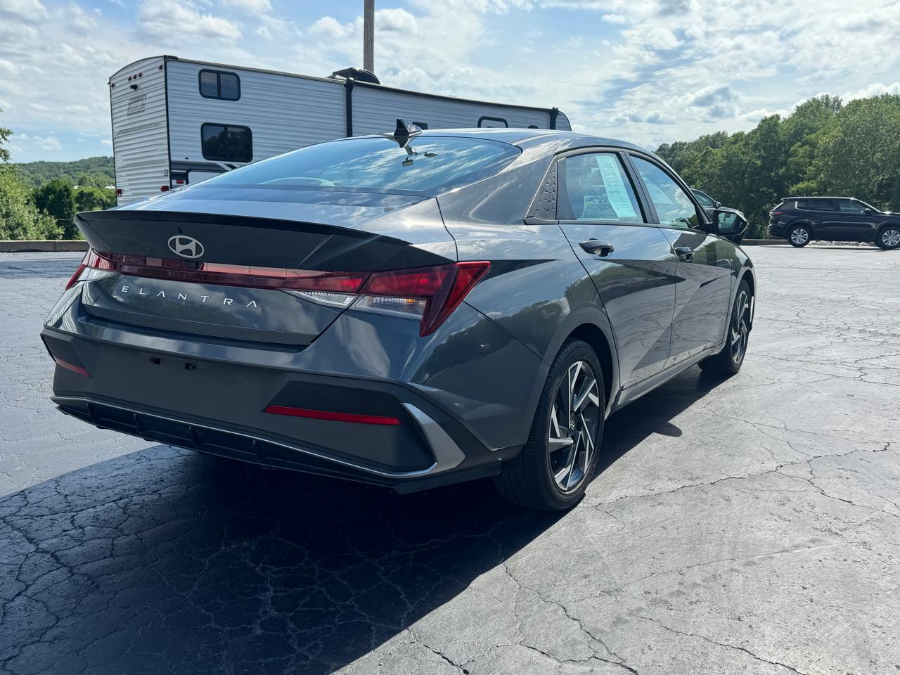 Hyundai Elantra SEL Sport 2025