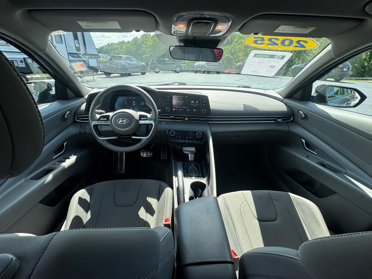 Hyundai Elantra SEL Sport 2025