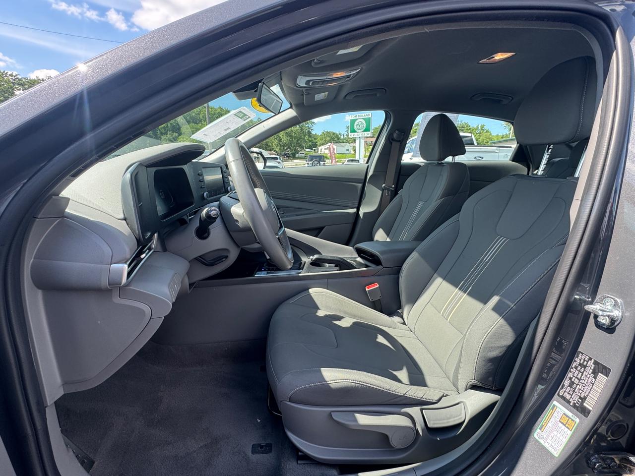 Hyundai Elantra SEL Sport 2025