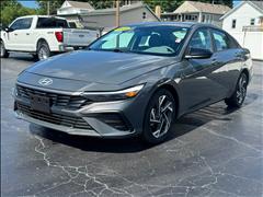 2025 Hyundai Elantra 