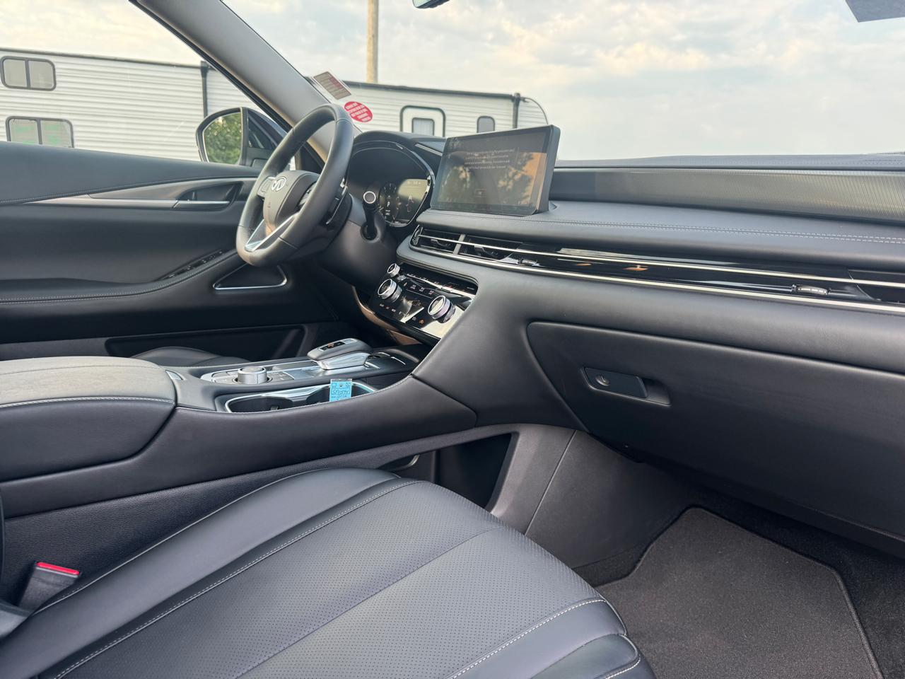 Infiniti QX60 LUXE AWD 2026