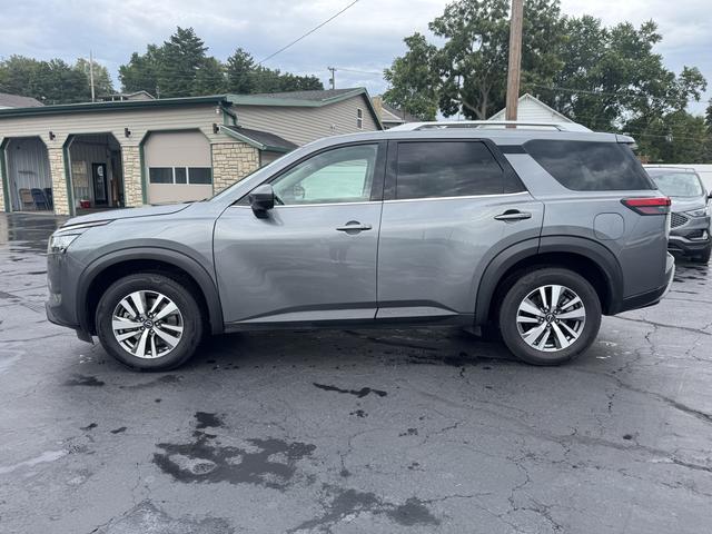 Gray (Gun Metallic) 2023 Nissan Pathfinder SUV / Crossover All-Wheel Drive Automatic