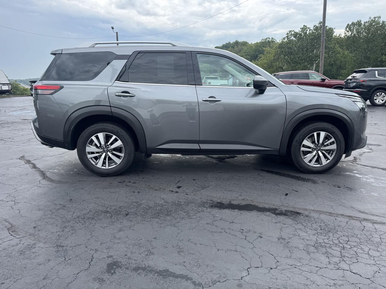 Nissan Pathfinder SL 4WD 2023