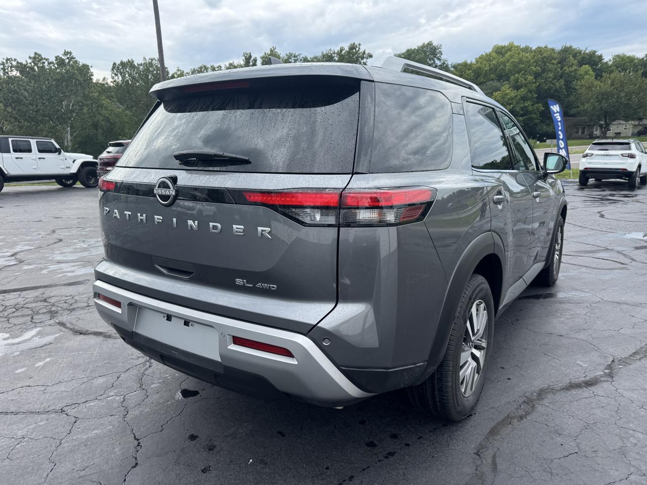 Nissan Pathfinder SL 4WD 2023