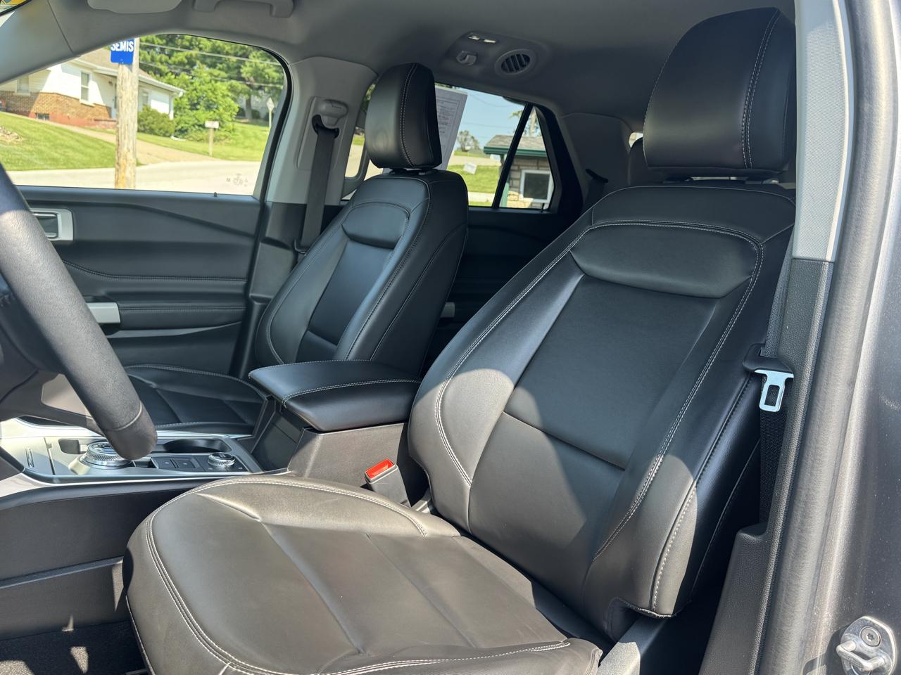 Ford Explorer XLT AWD 2024