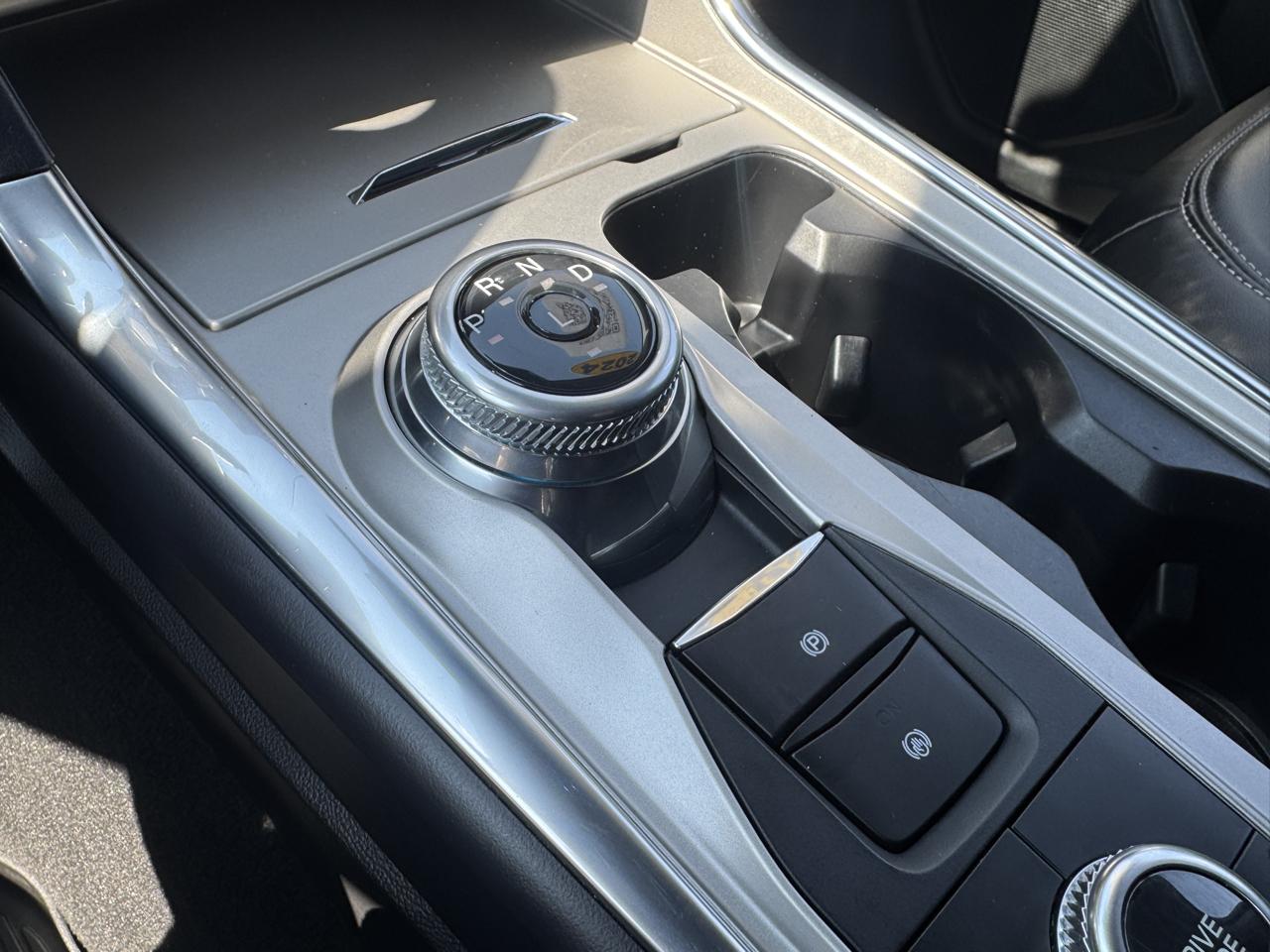 Ford Explorer XLT AWD 2024