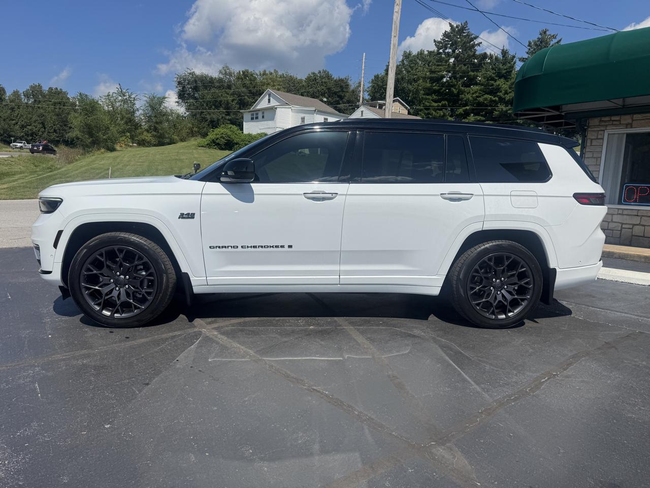 Jeep Grand Cherokee L Summit 4WD 2023