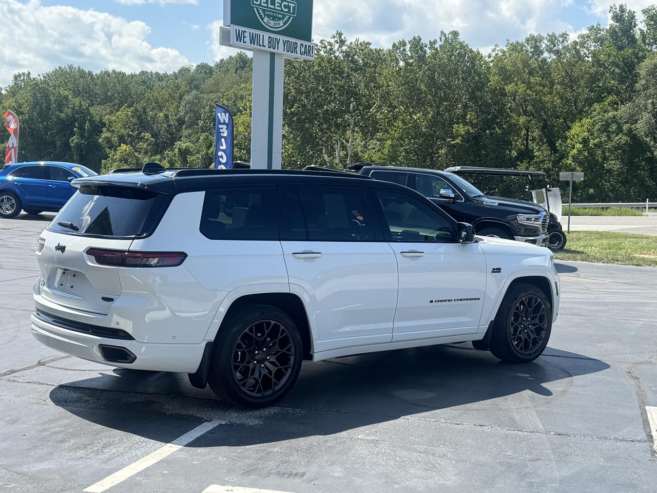 Jeep Grand Cherokee L Summit 4WD 2023